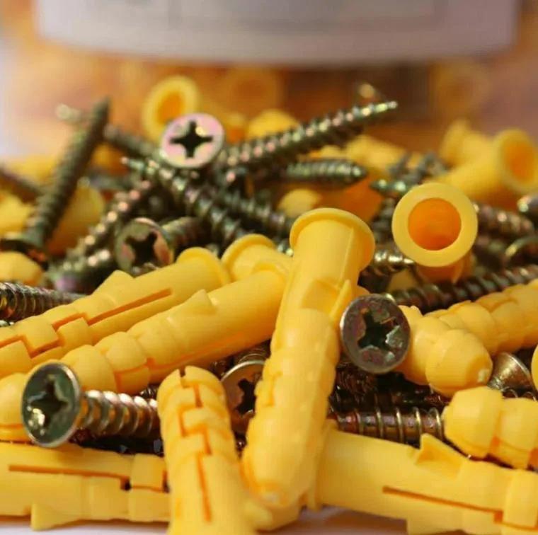 Plastic Expansion Anchor in Nail Gray Yellow Croaker Anchor Bolt Nylon Plastic Anchor Bolt